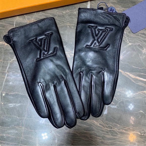 Louis Vuitton gloves - Picture 2 of 3